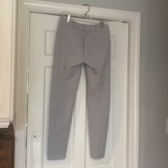 NWT Lilly Pulitzer Chantal Stretch Dinner Pant in Palm Beach Grey. Size 4 - Picture 2 of 8